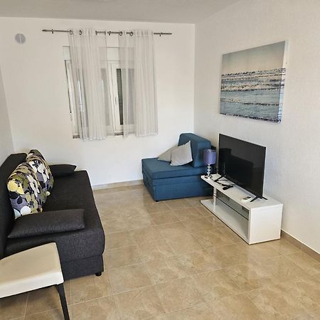 Apartmani Paula Vodice Exteriér fotografie