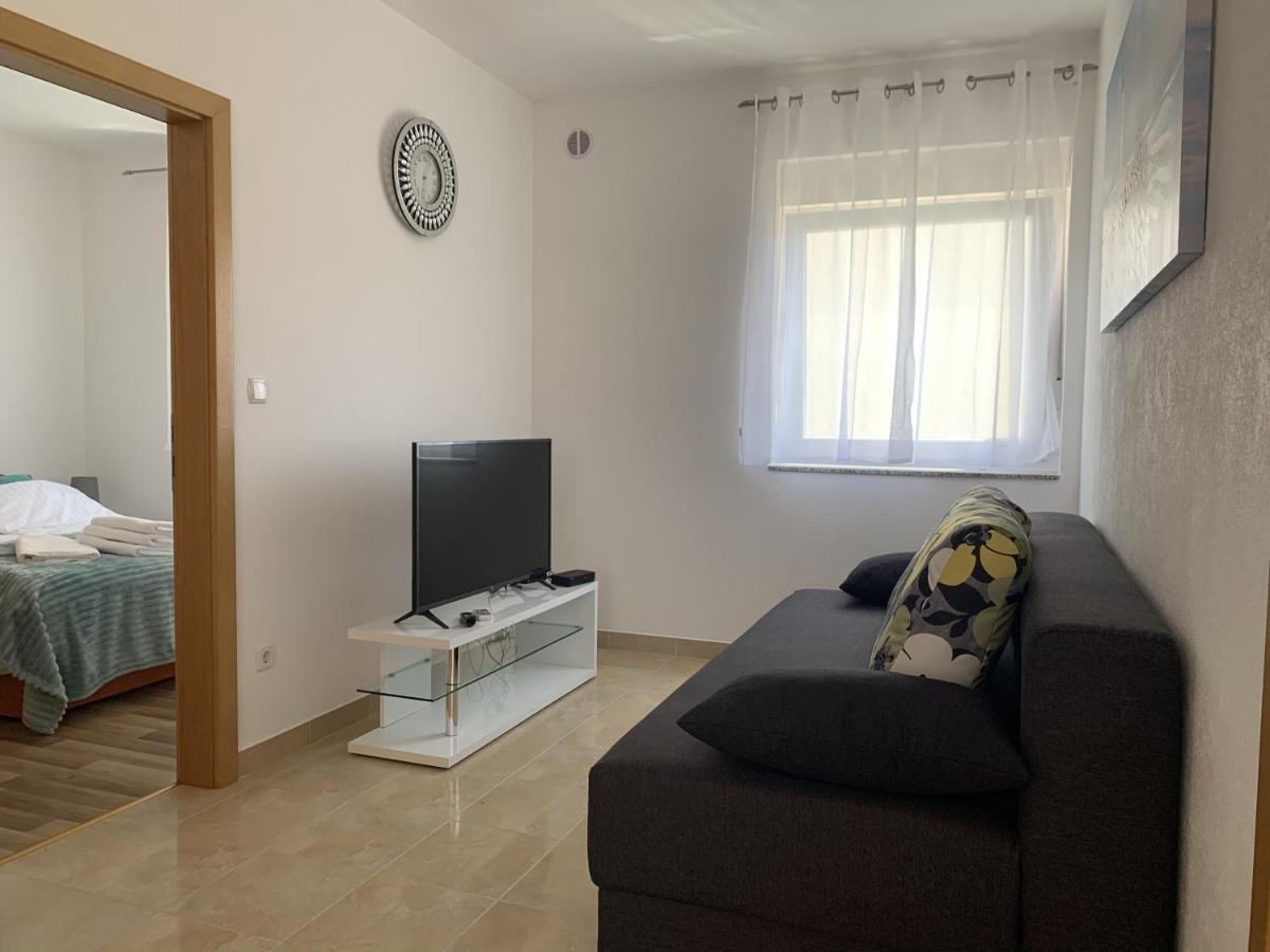 Apartmani Paula Vodice Exteriér fotografie