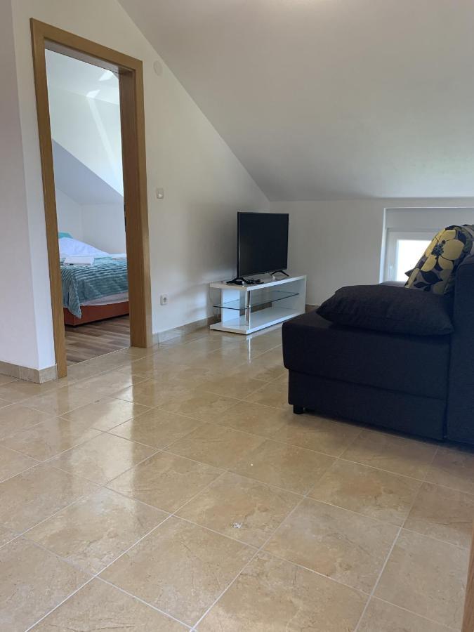 Apartmani Paula Vodice Exteriér fotografie