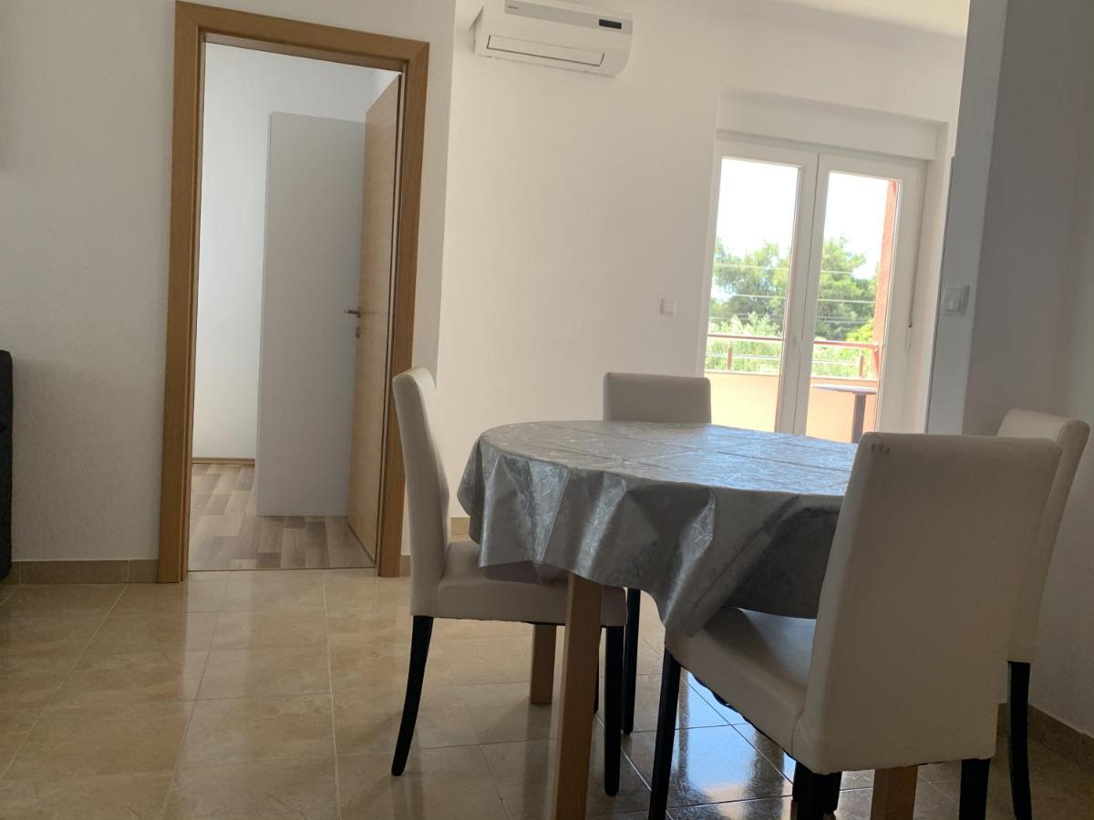 Apartmani Paula Vodice Exteriér fotografie