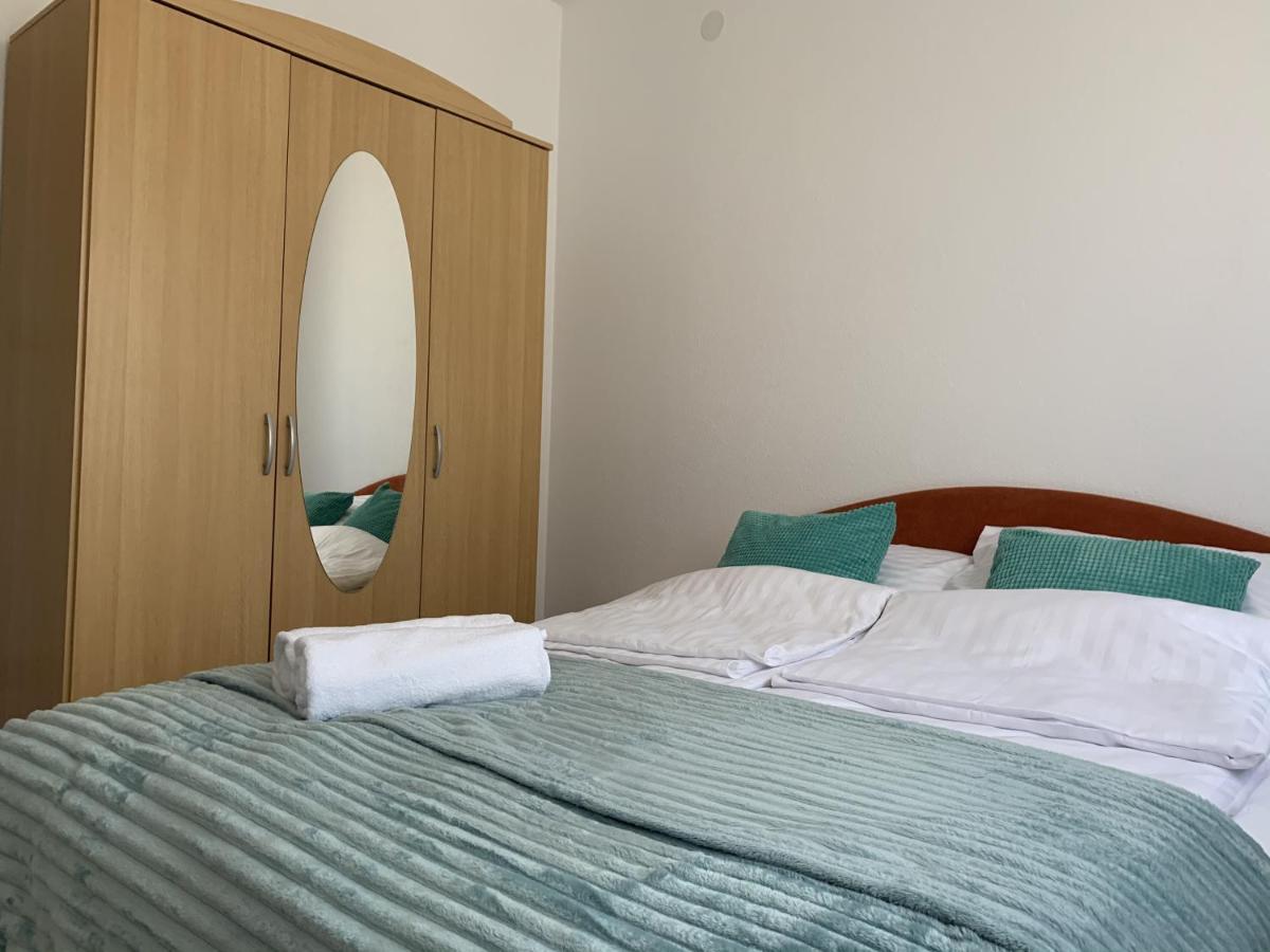 Apartmani Paula Vodice Exteriér fotografie