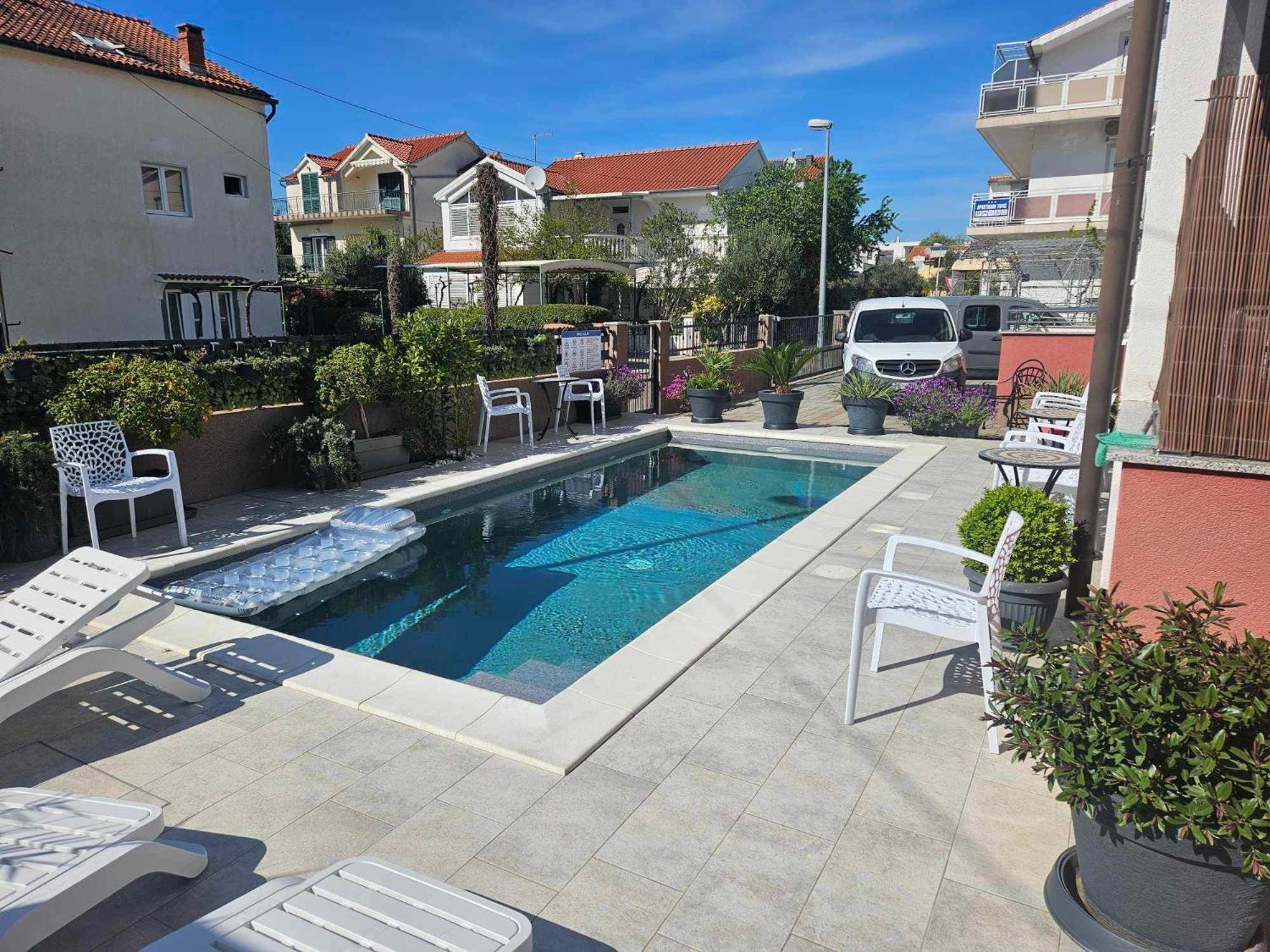 Apartmani Paula Vodice Exteriér fotografie